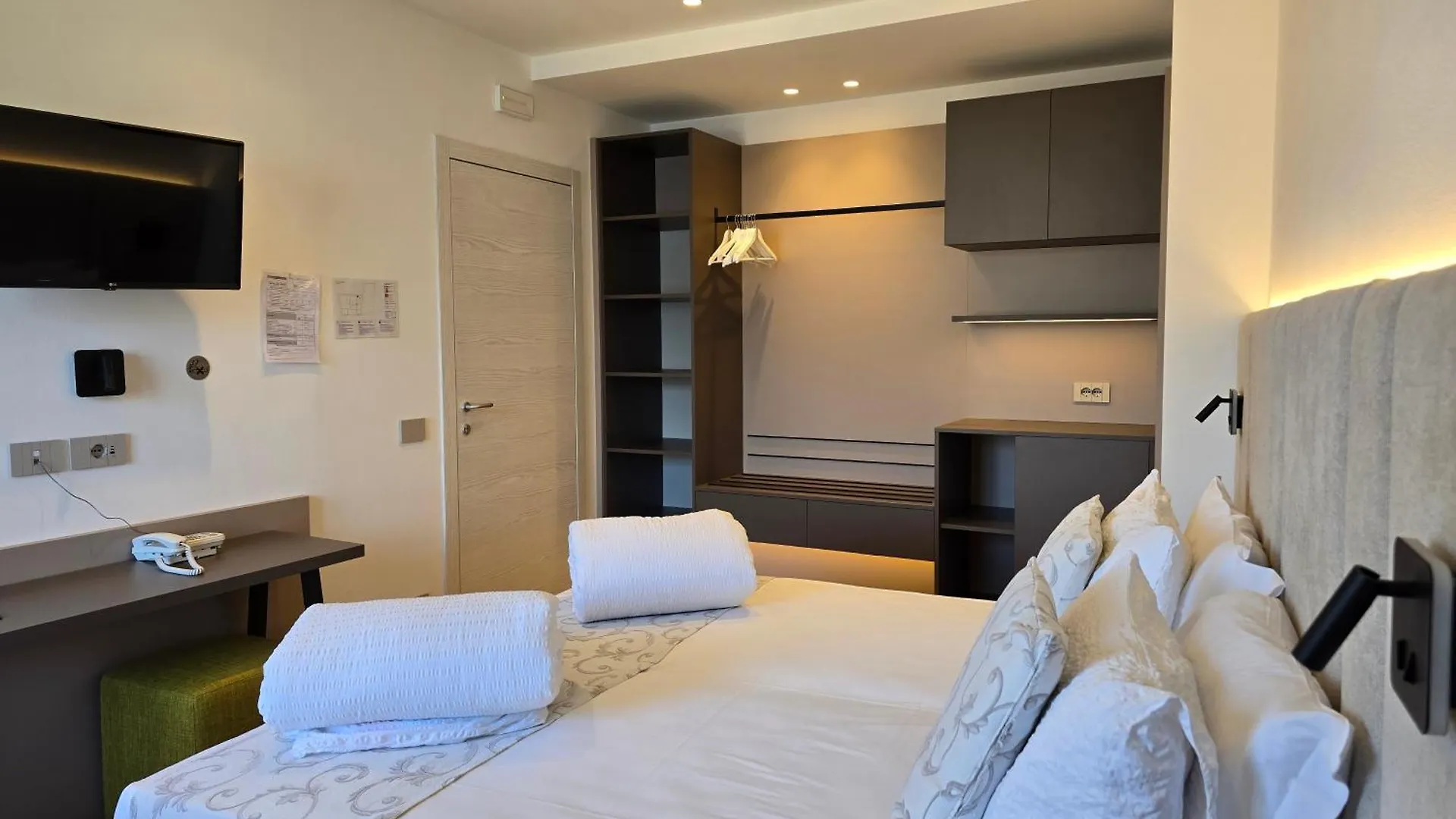 Hotel Pace Brenzone sul Garda İtalya