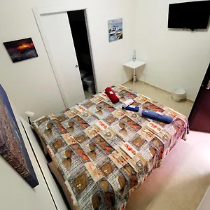 Bed&fly Near Airport Fontanarossa Bagno Privato In , Katánie Itálie