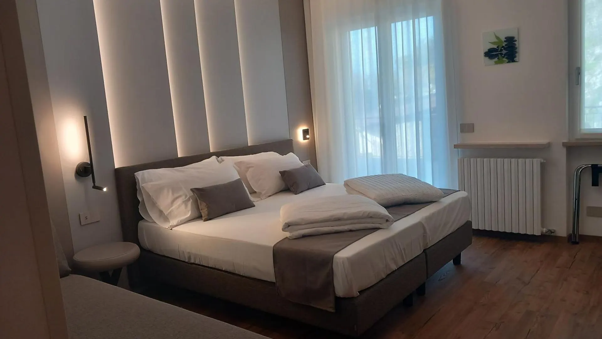 Hotel Pace Бренцоне-суль-Гарда 5*,  Италия