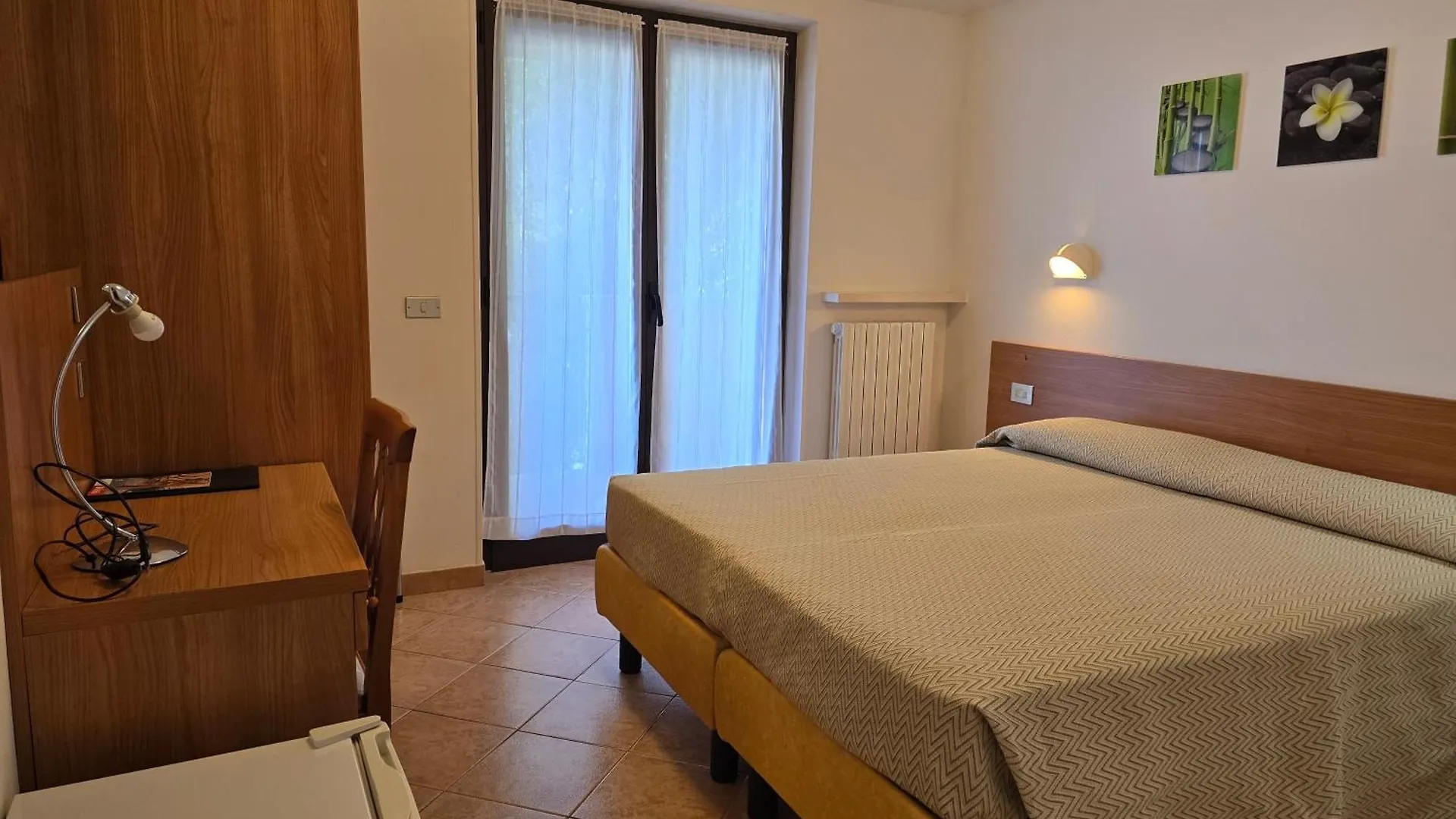 Hotel Pace Бренцоне-суль-Гарда